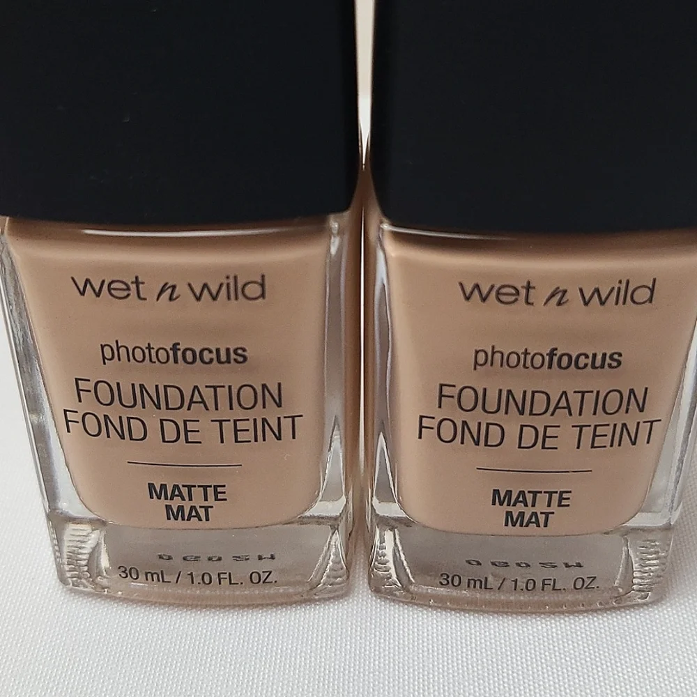 WET N WILD Photofocus Foundation Matte Peach Natural Light Medium Cool x2